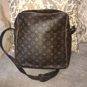 💄 Louis Vuitton cross body bag
